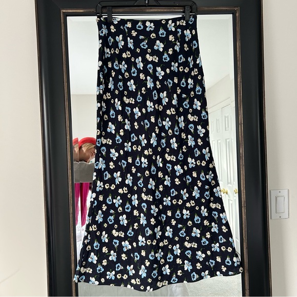 Veronica Beard Blue Floral A-Line Maxi Skirt - Picture 6 of 6